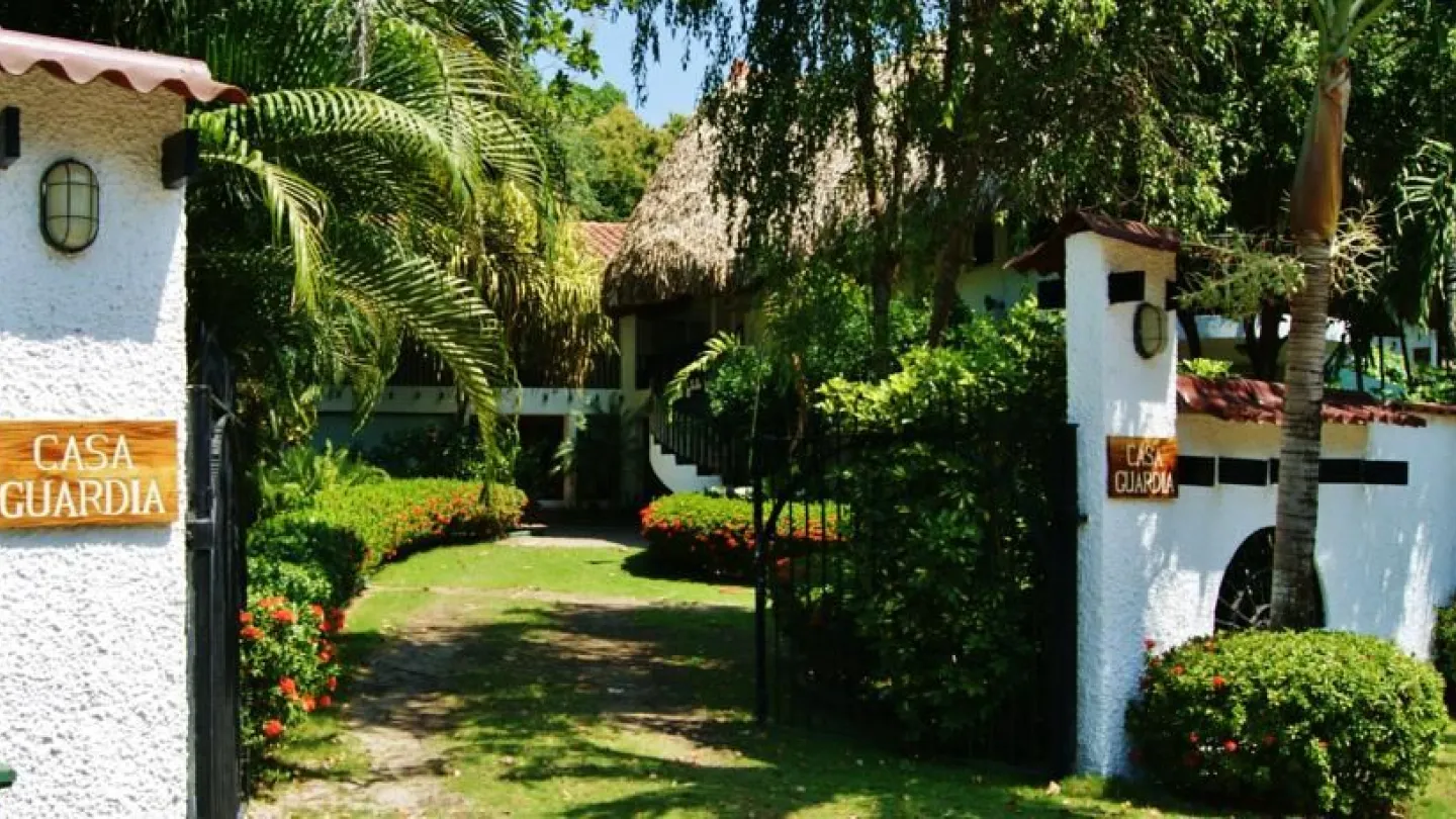 Casa Guardia Beach Resort